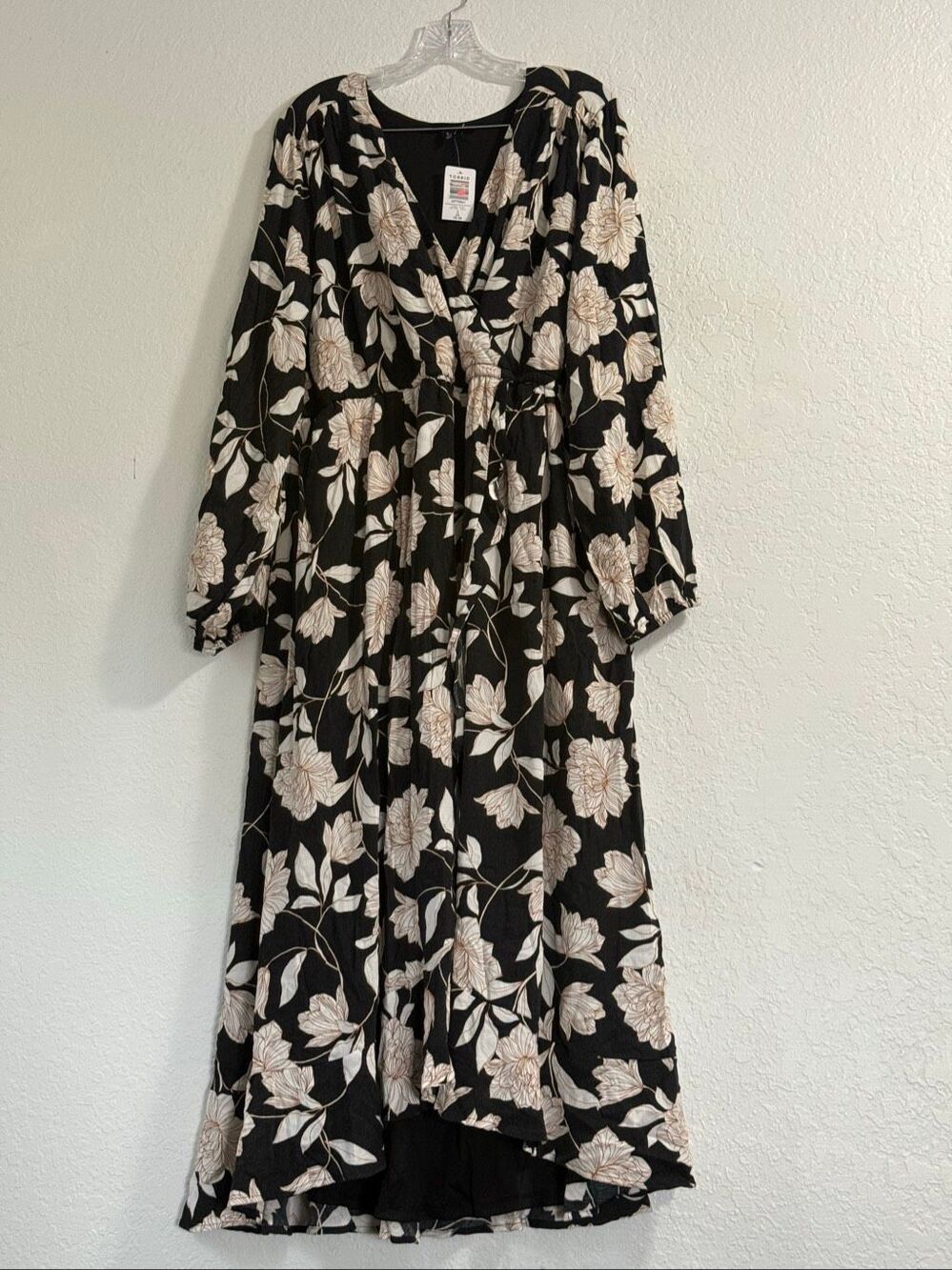 NWT Torrid Black Floral Crinkle Gauze Ruffle Surplice Midi Dress, 2 2x